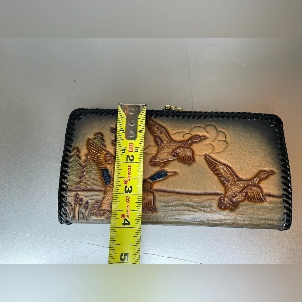 Vintage Hand Tooled Whipstitch Leather Wallet - Duck & Pinecone Kisslock